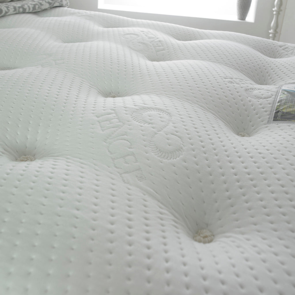 Complet bed with TENCEL 1000 mattress